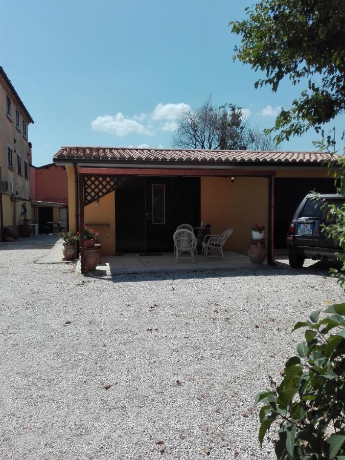 Casa Vacanze Angelica Ostra Vetere Экстерьер фото