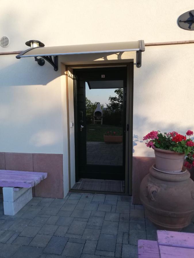 Casa Vacanze Angelica Ostra Vetere Экстерьер фото